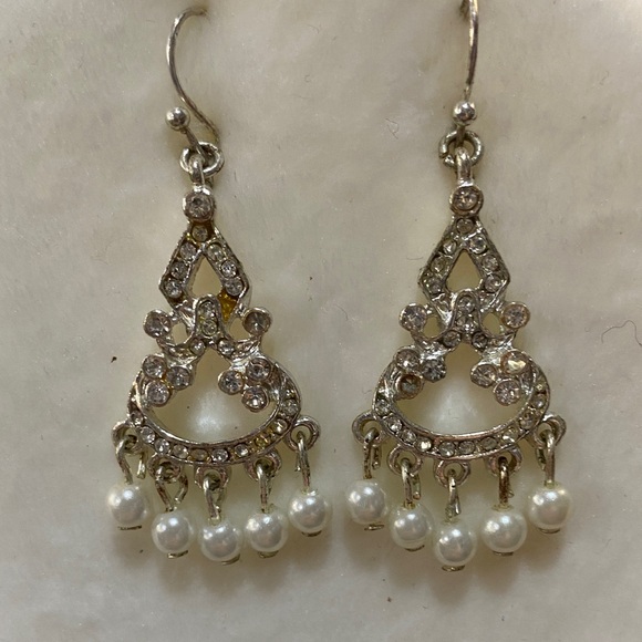 Vintage Dangle Pierced Earrings - Picture 3 of 4